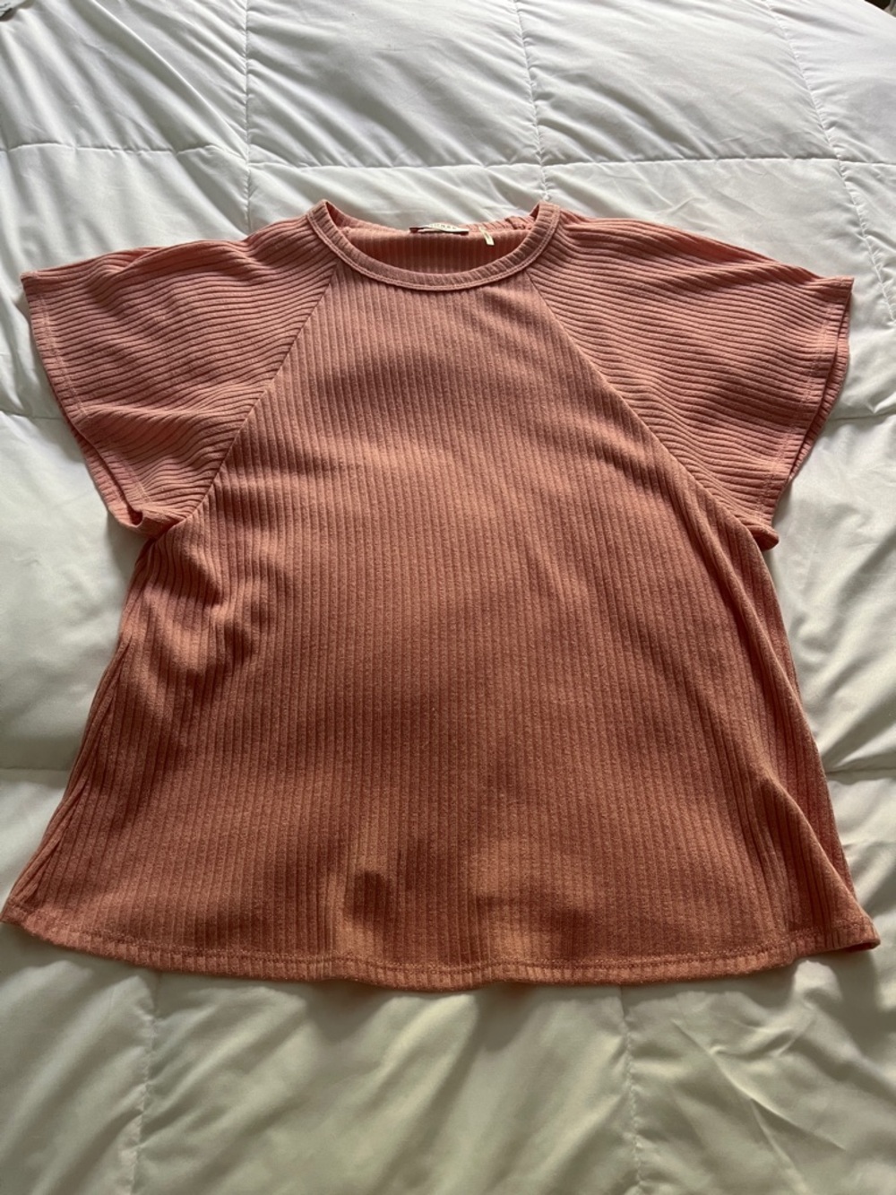 ANDREE BY UNIT Ribbed Short-Sleeve Top in Dusty Rose